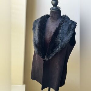 Chico's 🔥NWOT🔥 Gorgeous Black Faux Leather and Fur Vest